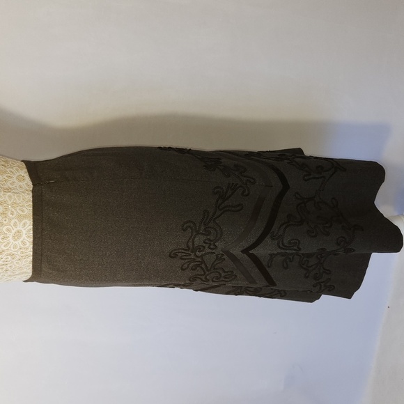 Anne Taylor Loft Petite Black Embroidered Lined Wool Blend Side Zip A Line Skirt - Picture 6 of 15